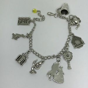 Bella enchanted charm bracelet